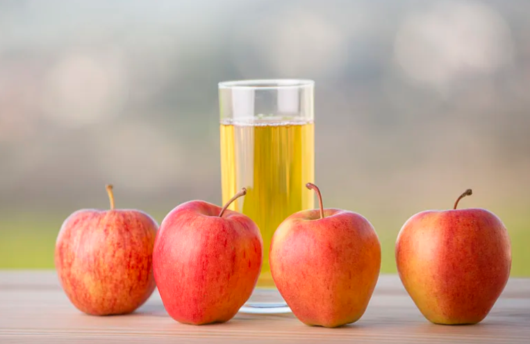 喝苹果醋有着这些惊人的好处，包括能减腹部脂肪